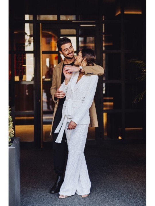 Traje chaqueta y pantalon de lentejuelas blanco para fiesta