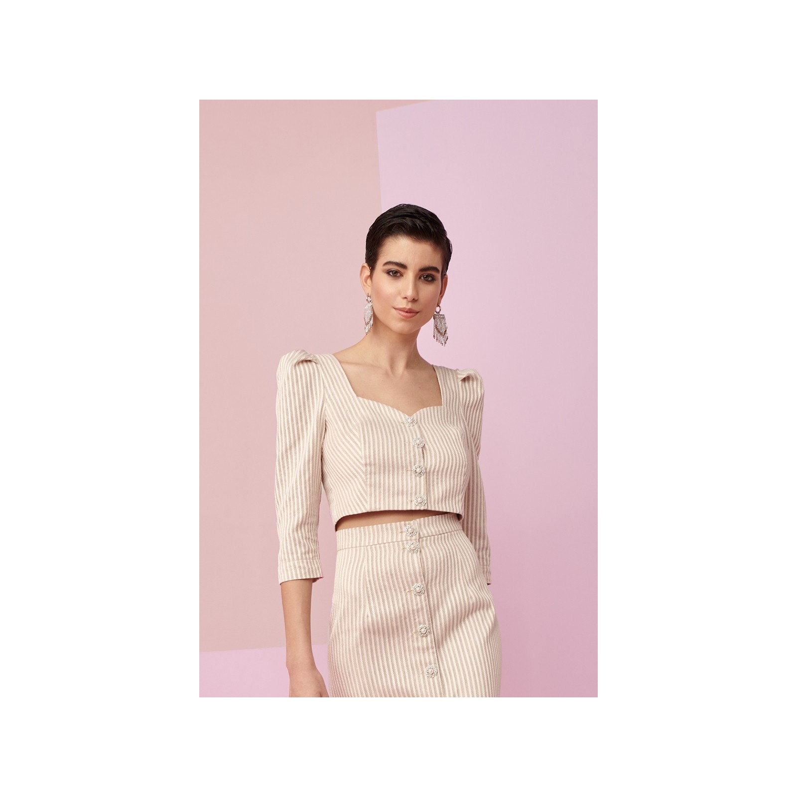 Conjunto de pantalon palazzo y top corto con botones rayas beige