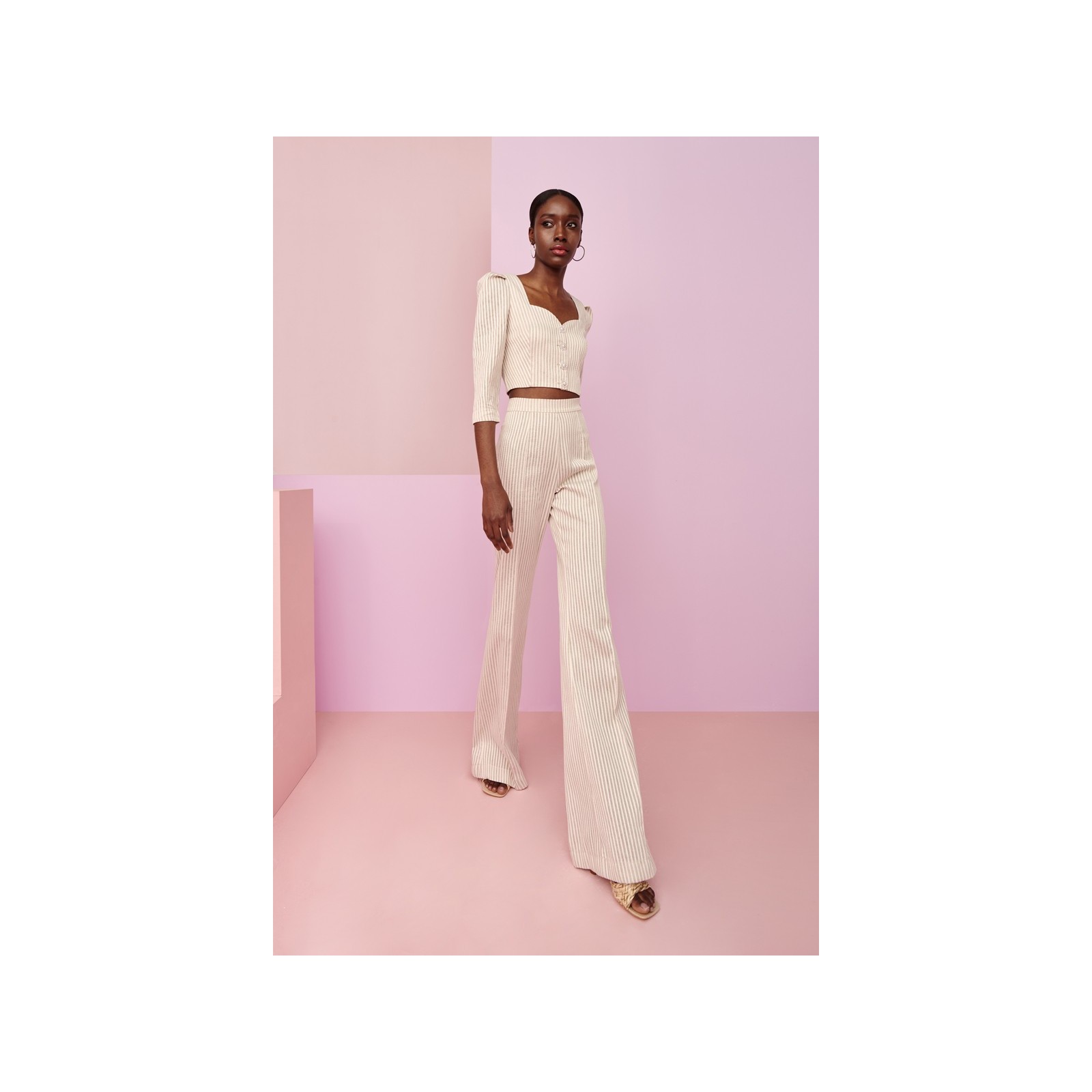 Conjunto de pantalon palazzo y top corto con botones rayas beige