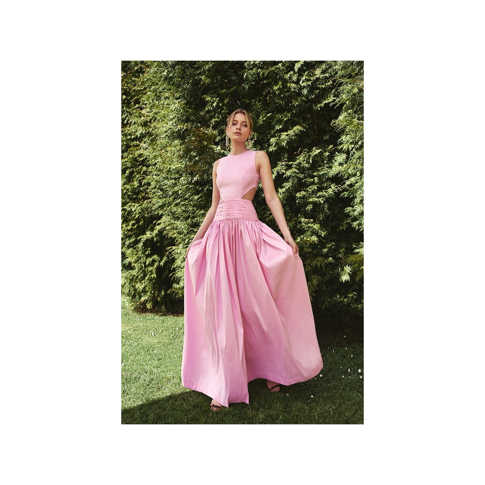 Vestido largo rosa de fiesta para boda con canesú drapeado