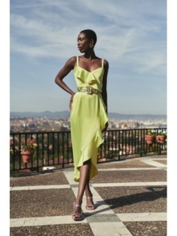 vestido de fiesta cruzado en saten lima con volante y tirantes finos