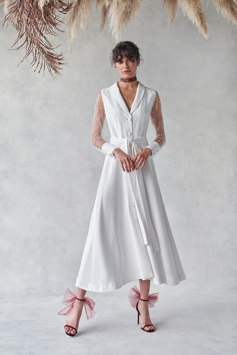 vestido camisero  en tul con plumetti bordado y crep blanco para