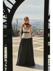 top corsé lunares blanco y negro invitada