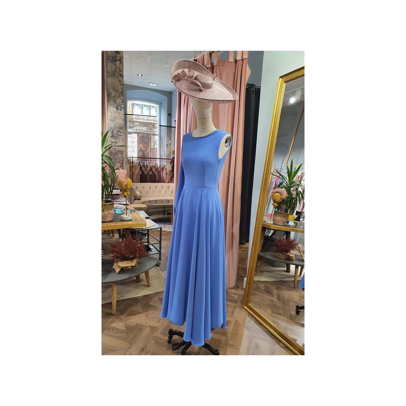 Vestido azul asimetrico falda al biés