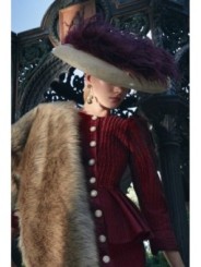 àmela sinamay natural con pluma burddeos para invitada a boda