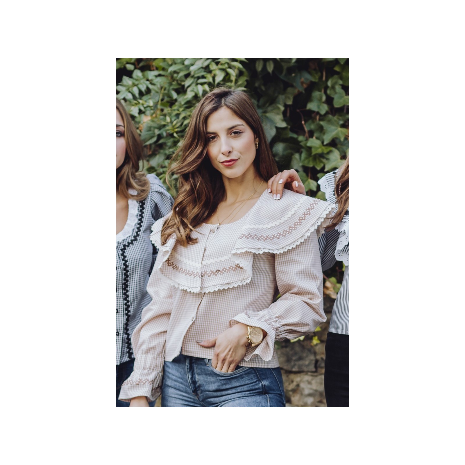 Blusa cuadro vichy beige con volante