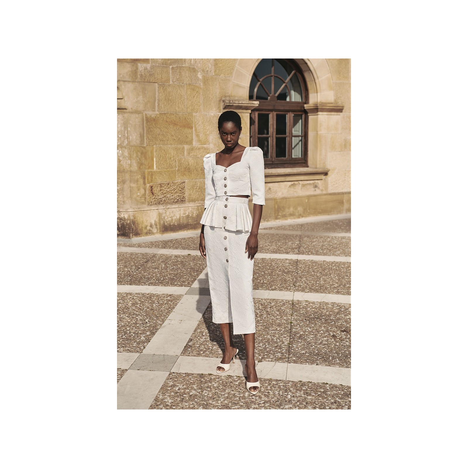 Top joya de jacquard brocado flores blanco escote corazon