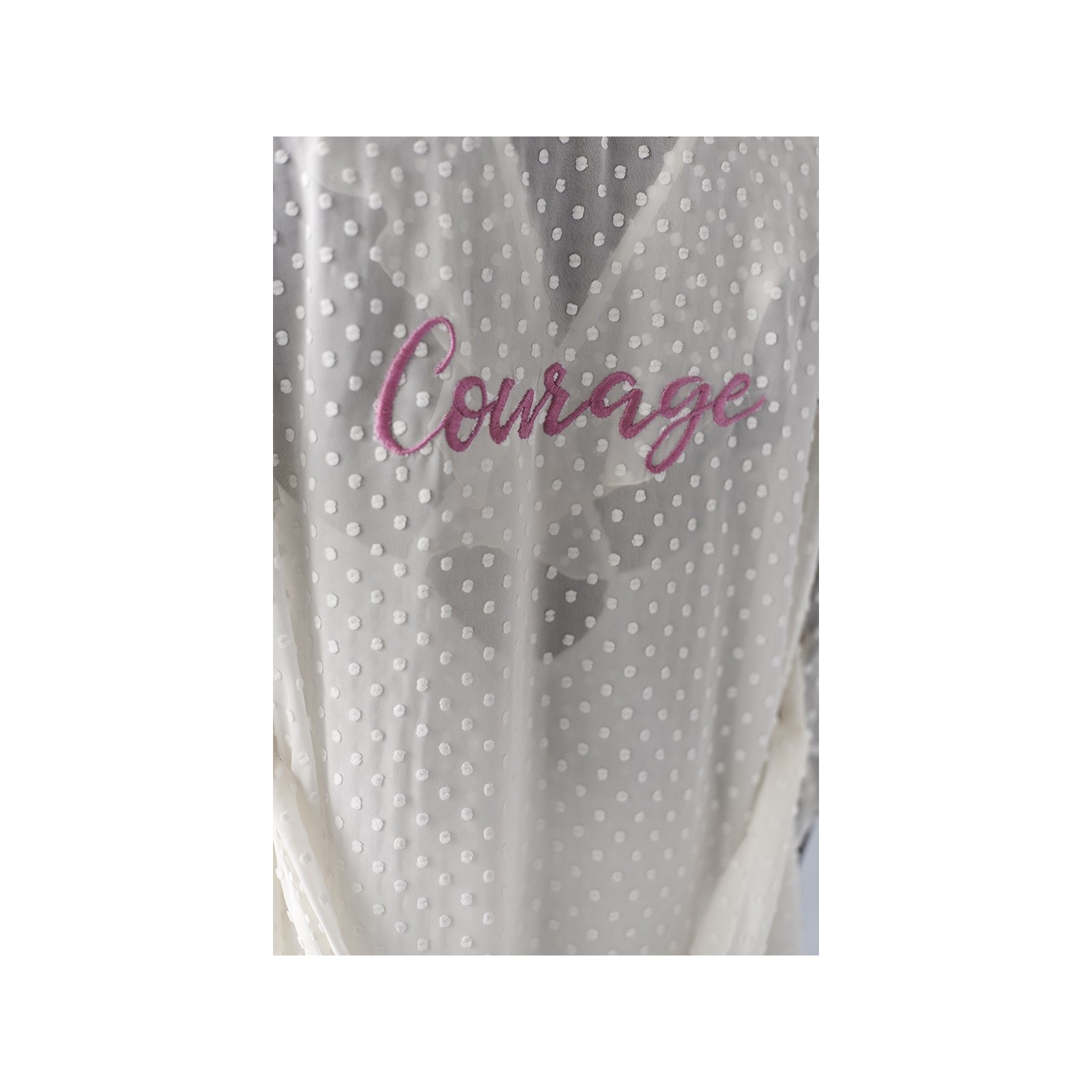 Bata blanca de plumetti con volante personalizable