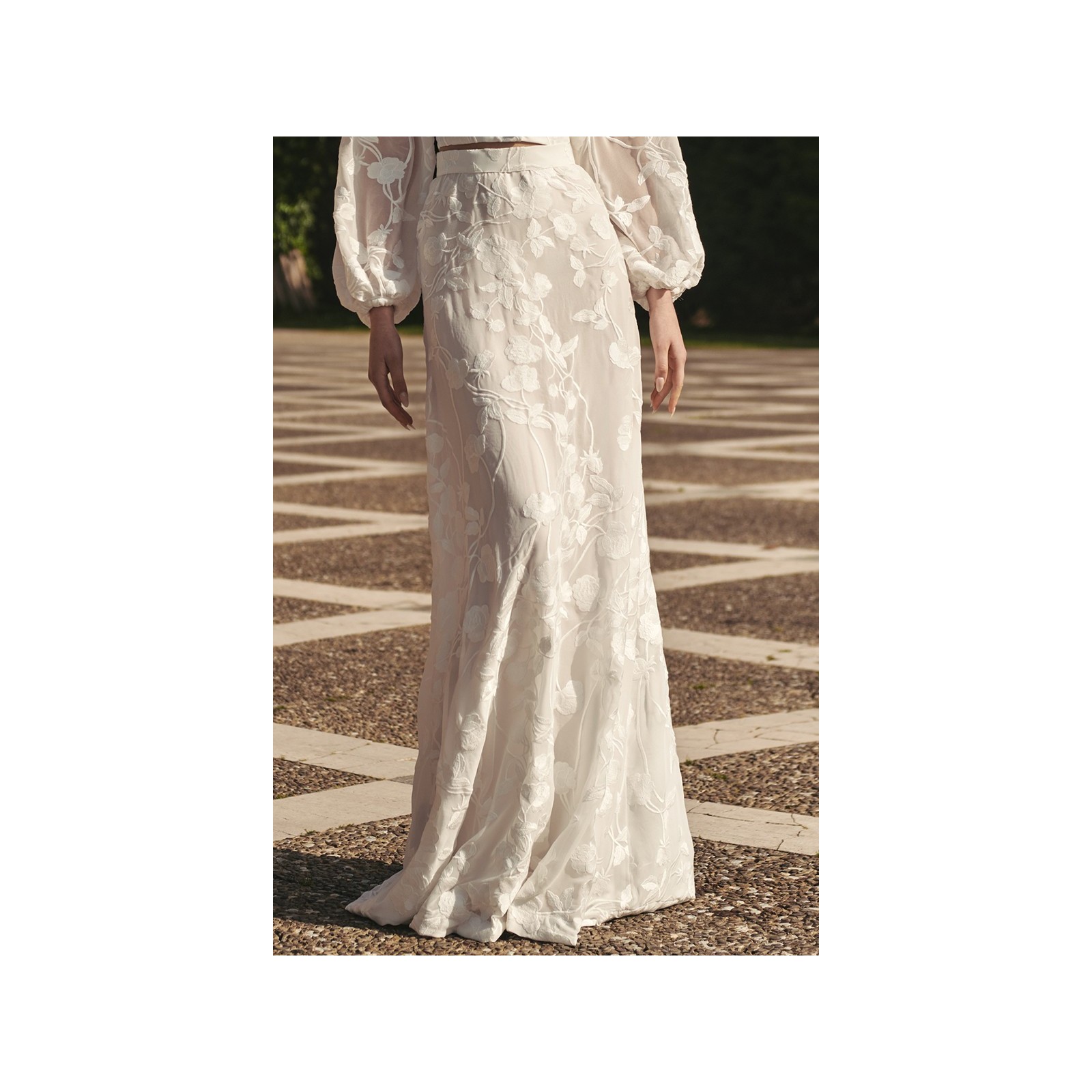 falda larga evasé gasa blanca bordada de novia boho
