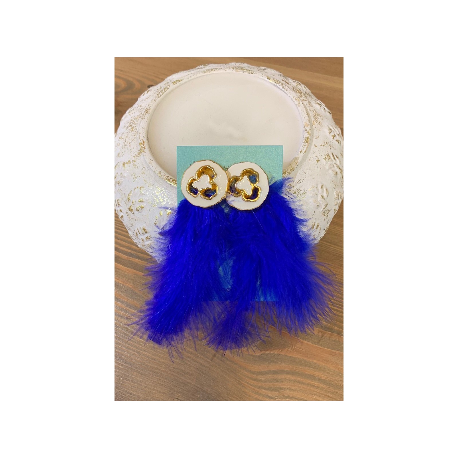Pendientes Aplicación Blanca y Dorada y Plumas Azul Klein