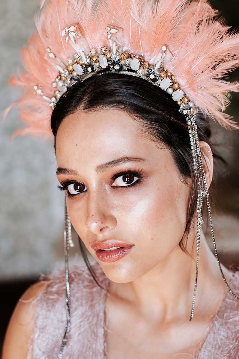 diadema plumas engarces brillantes by lola sevares