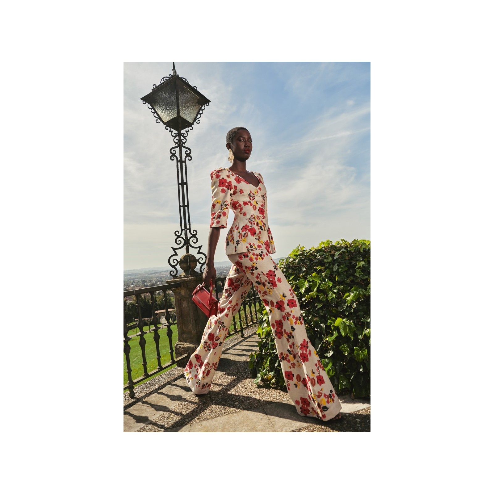 Pantalón Palazzo lino beige bordado flores  para invitada boda