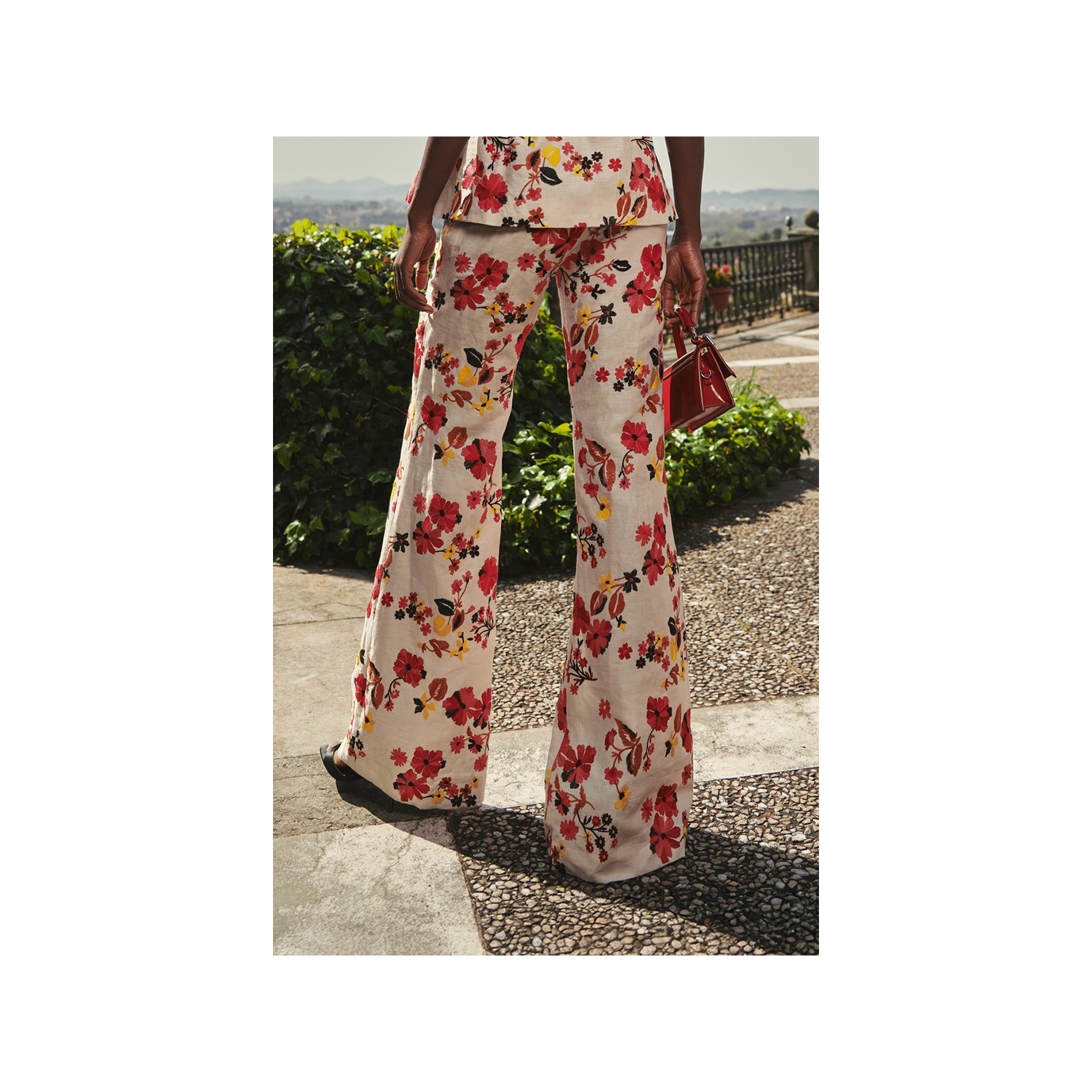 Pantalón Palazzo lino beige bordado flores  para invitada boda