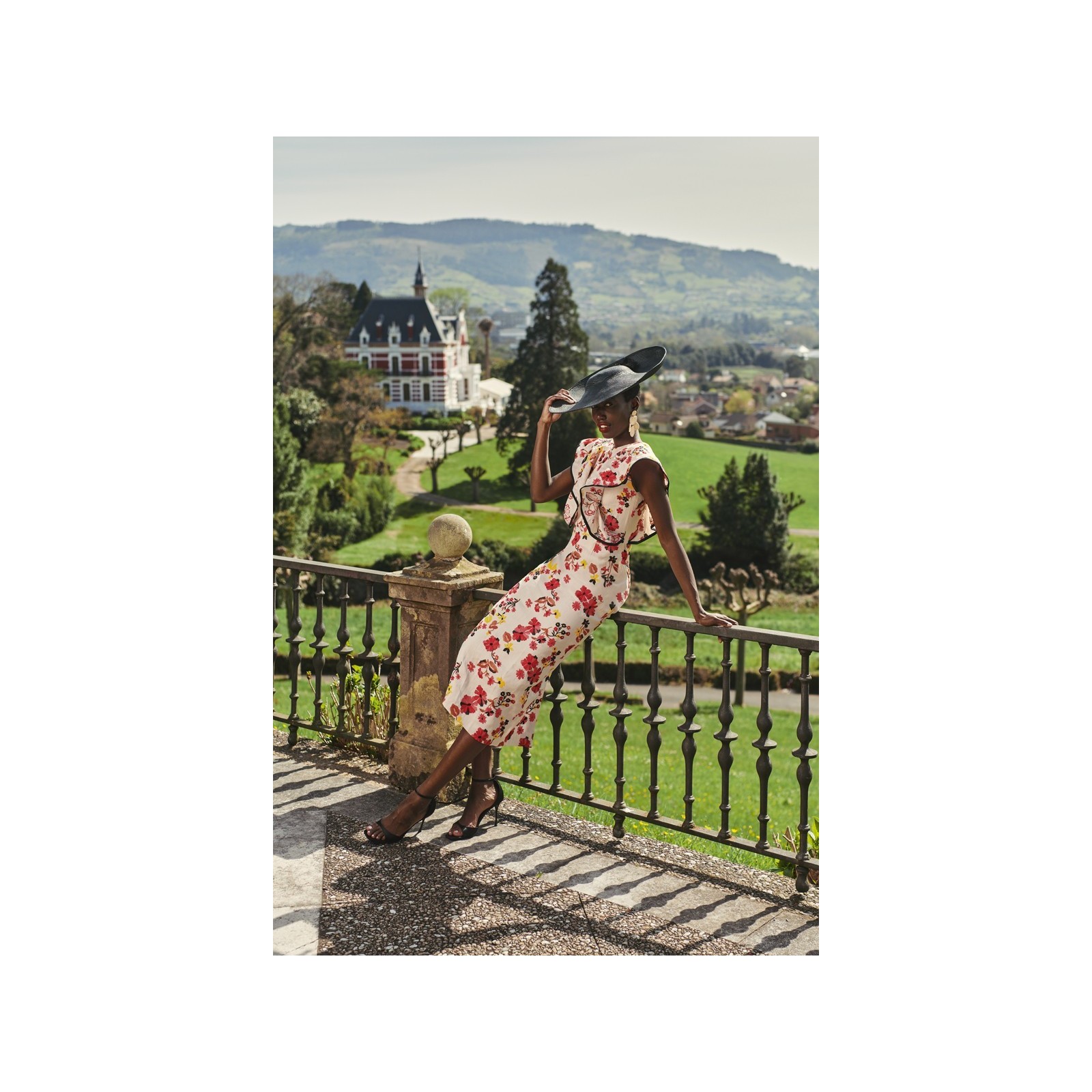vestido con volantes y falda midi de lino bordado flores para