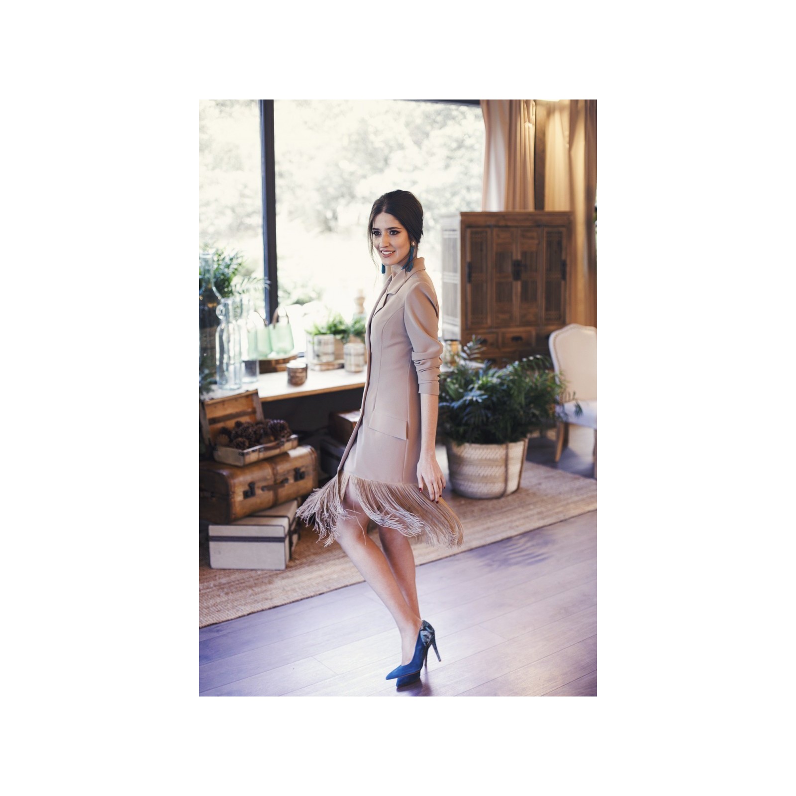 vestido corto esmoquin con flecos sybyl