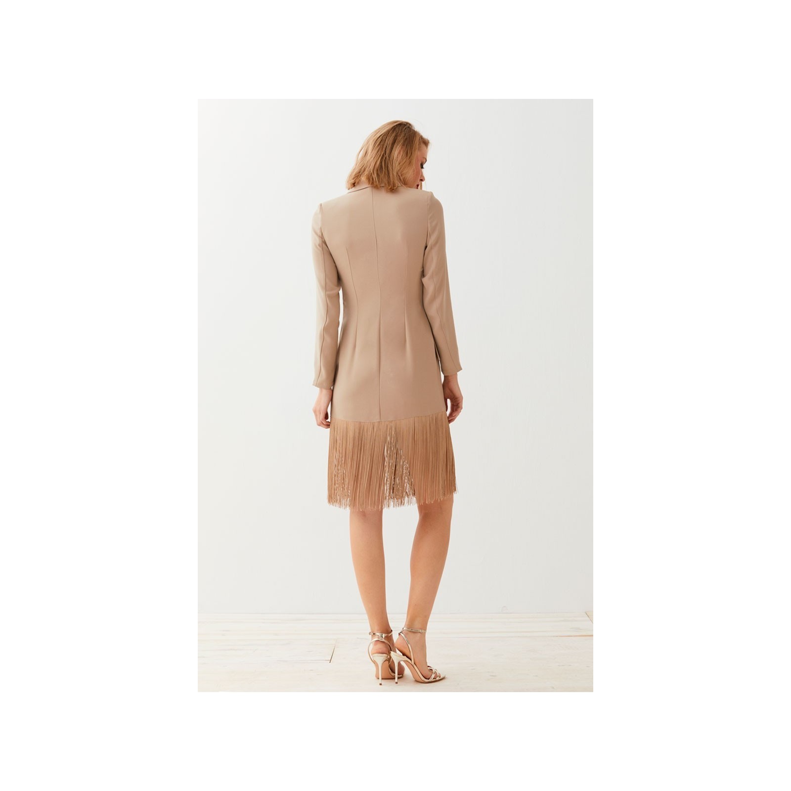 vestido corto esmoquin con flecos sybyl