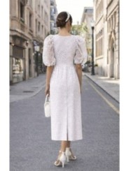 Vestido midi en plumetti blanco para mama de comunion o novia civil