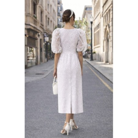 Vestido midi en plumetti blanco para mama de comunion o novia civil