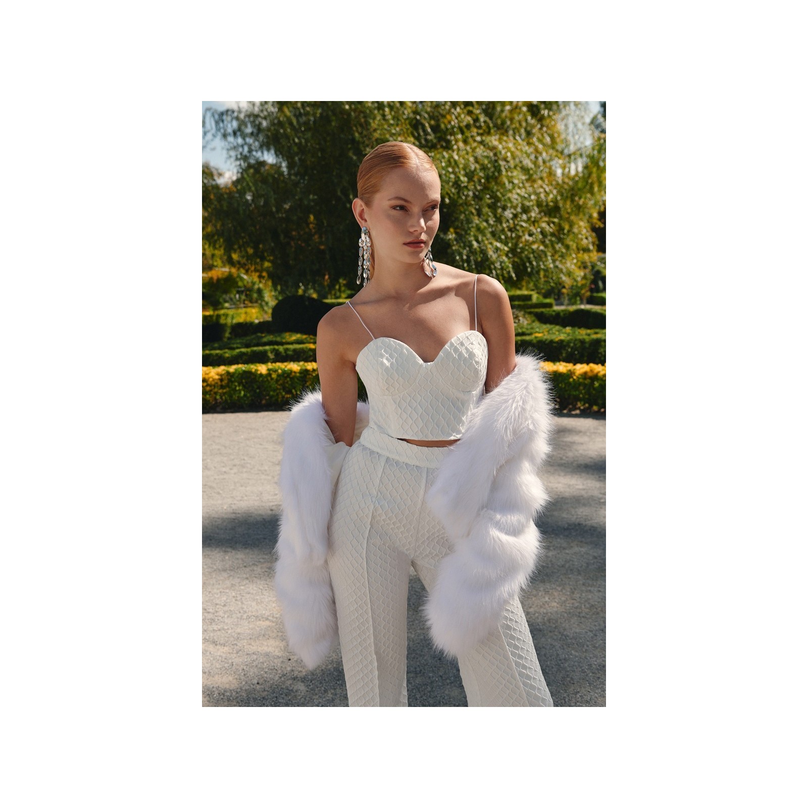top corto corpiño brocado blanco  para novia civil