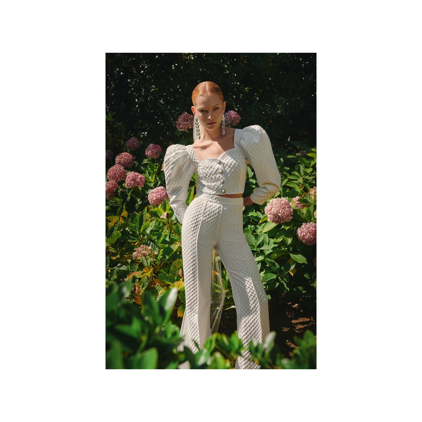 Pantalon palazzo de jacquard brocado blanco geometrico para novia