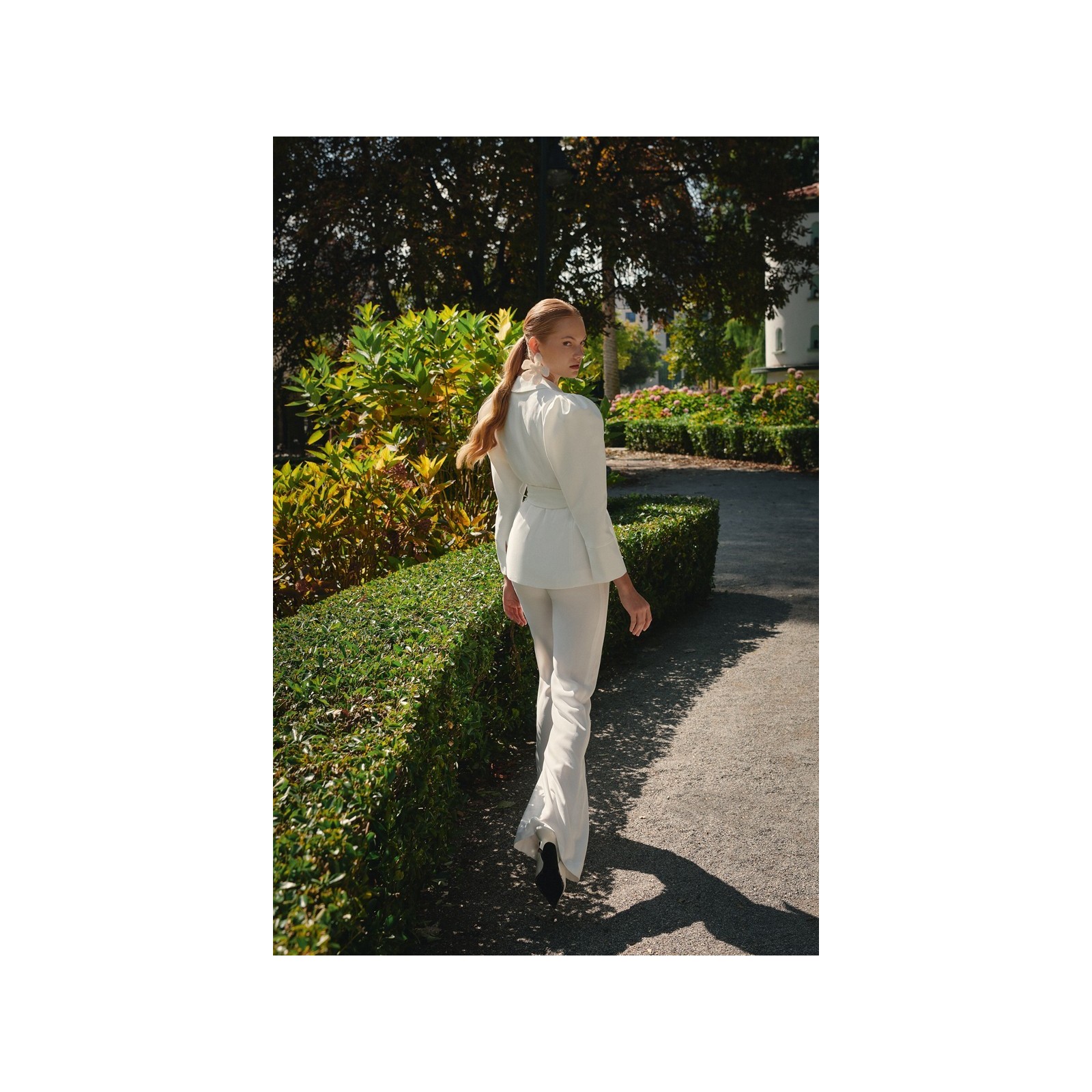 Chaqueta americana crepe blanco manga abullonada