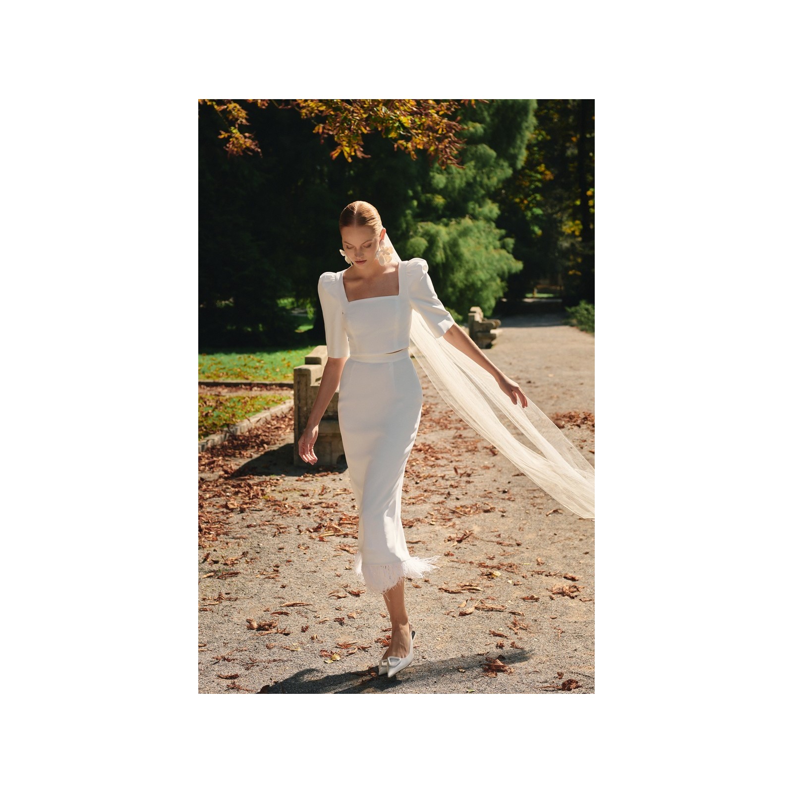 Falda midi blanca de plumas Corolla